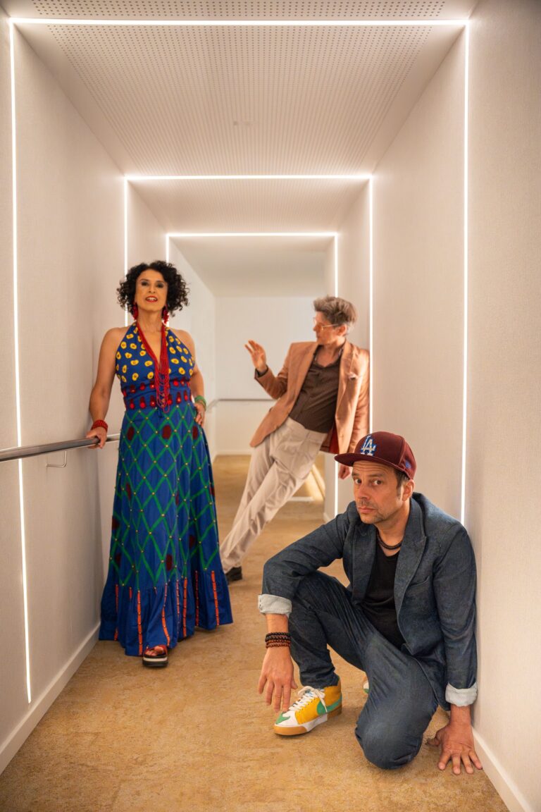 BossarenovaTrio (c) RobStirner